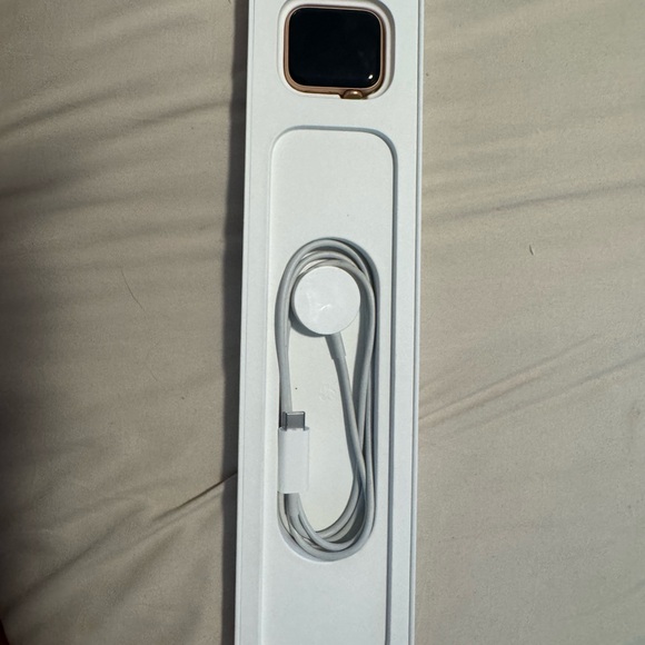 Apple Watch SE 40 mm Rose Gold